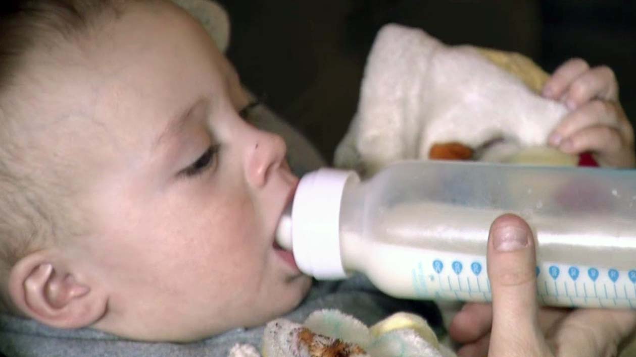 Oshawa mom pleads with government for baby formula funding - CityNews